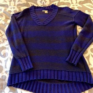 Like New ✨ DKNY cozy high low sweater